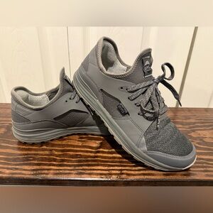 LEMS Mesa Athletic Minimalist Shoes
Men's "Pewter" Trail Hiking Size 11.5